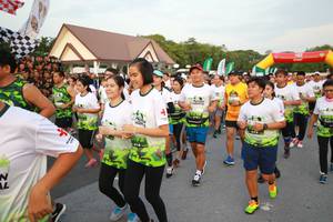 BIB: 
                            <button type="button" onclick="openModal(3530750)" class="btn btn-primary btn-sm float-right btn-popup" data-toggle="modal" data-target=".modal-high-quality">
                        <i class="fas fa-shopping-cart"></i> Add to Cart
                    </button>
                                            <button type="button" onclick="isThisMe(3530750, true)" class="btn btn-success btn-sm float-right btn-popup btn-isme hidden" data-toggle="tooltip" data-placement="bottom" title="นี่คือรูปของคุณใช่ไหม คลิกที่นี่เพื่อเอาเข้าอัลบั้ม">
                        <i class="fas fa-plus"></i> Add to album
                    </button>
                    <button type="button" onclick="isThisMe(3530750, false)" class="btn btn-warning btn-sm float-right btn-popup btn-isnotme hidden">
                        <i class="fas fa-ban"></i> Remove from album
                    </button>